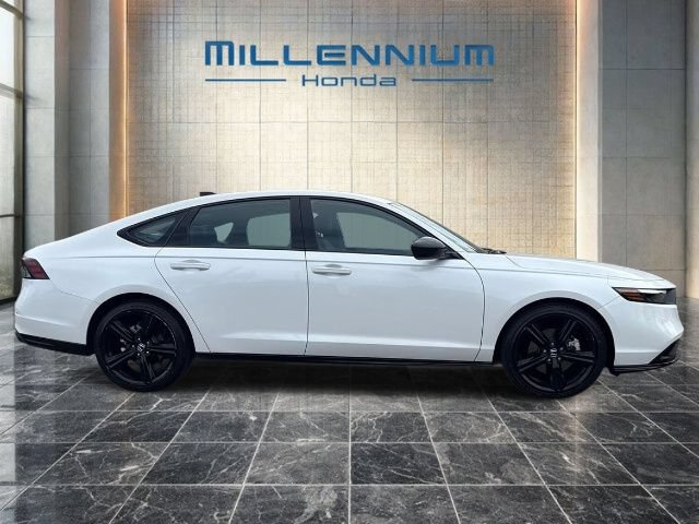 Used 2024 Honda Accord Sport image 6