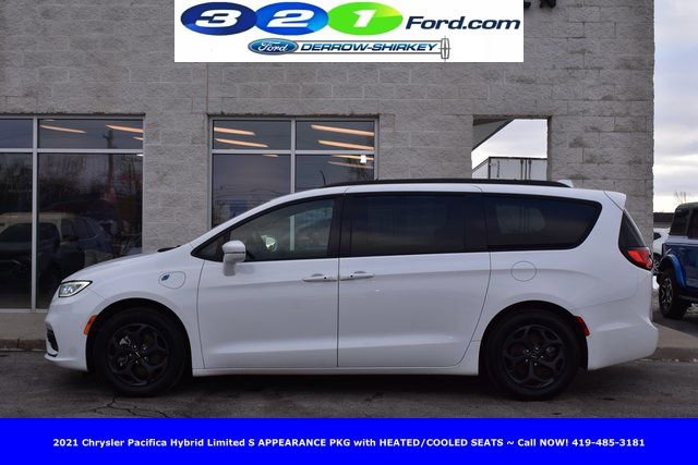 Used 2021 Chrysler Pacifica Limited w/ S Appearance Package image 2