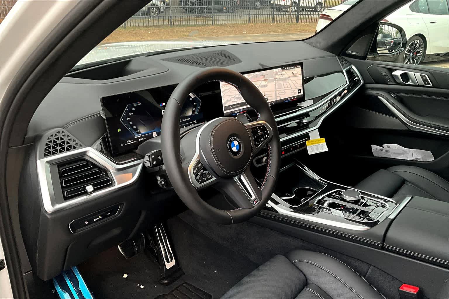 Used 2025 BMW X7 M60i AWD/4WD image 10