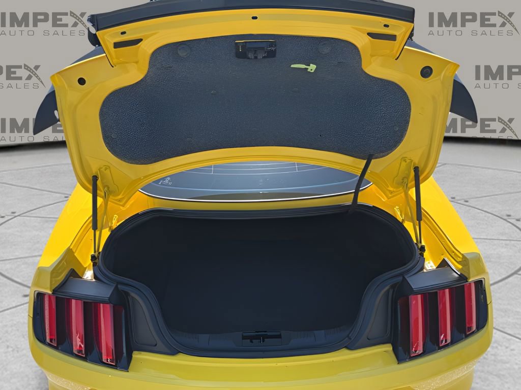 Used 2017 Ford Mustang GT RWD image 23
