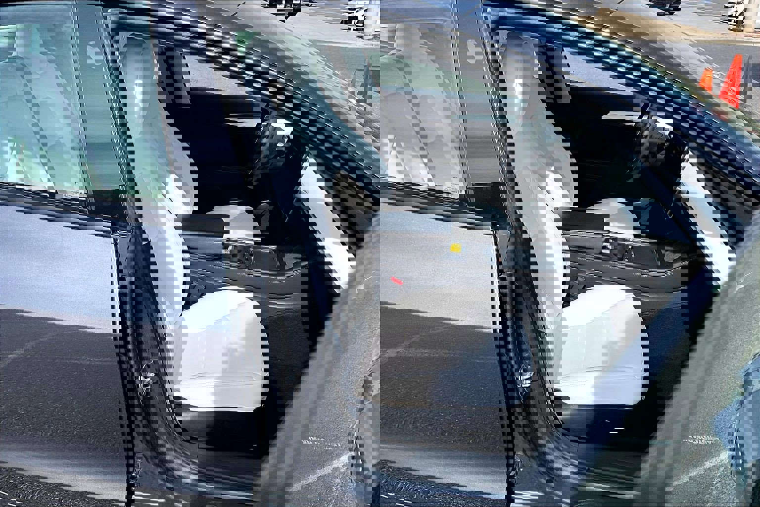Used 2023 Tesla Model 3 Long Range image 7