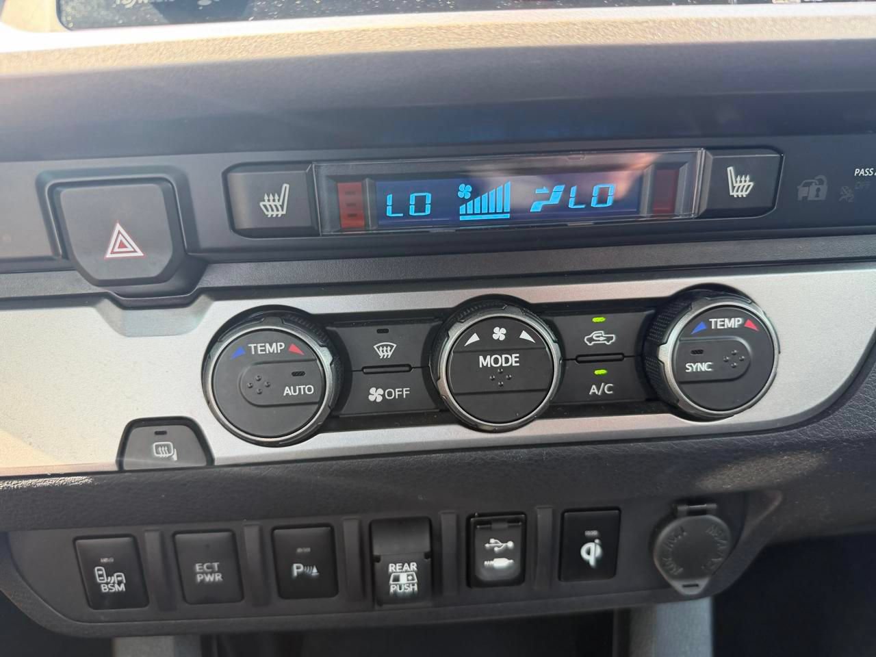 Used 2019 Toyota Tacoma Limited RWD image 25