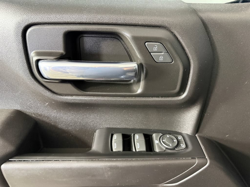 Used 2022 Chevrolet Silverado 1500 Custom AWD/4WD image 26