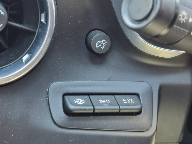 Used 2016 Chevrolet Camaro SS RWD image 15