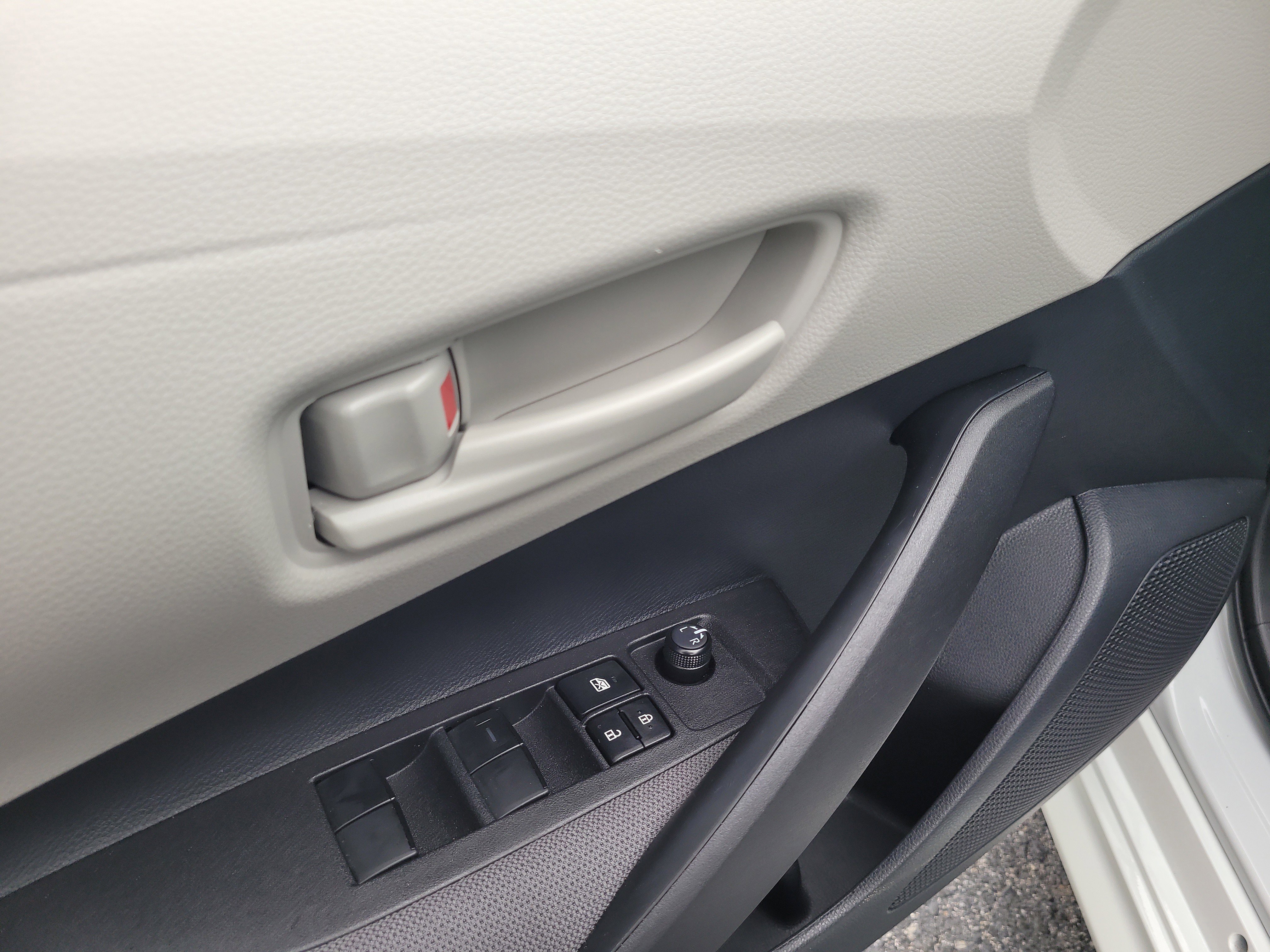 Certified 2025 Toyota Corolla LE image 17