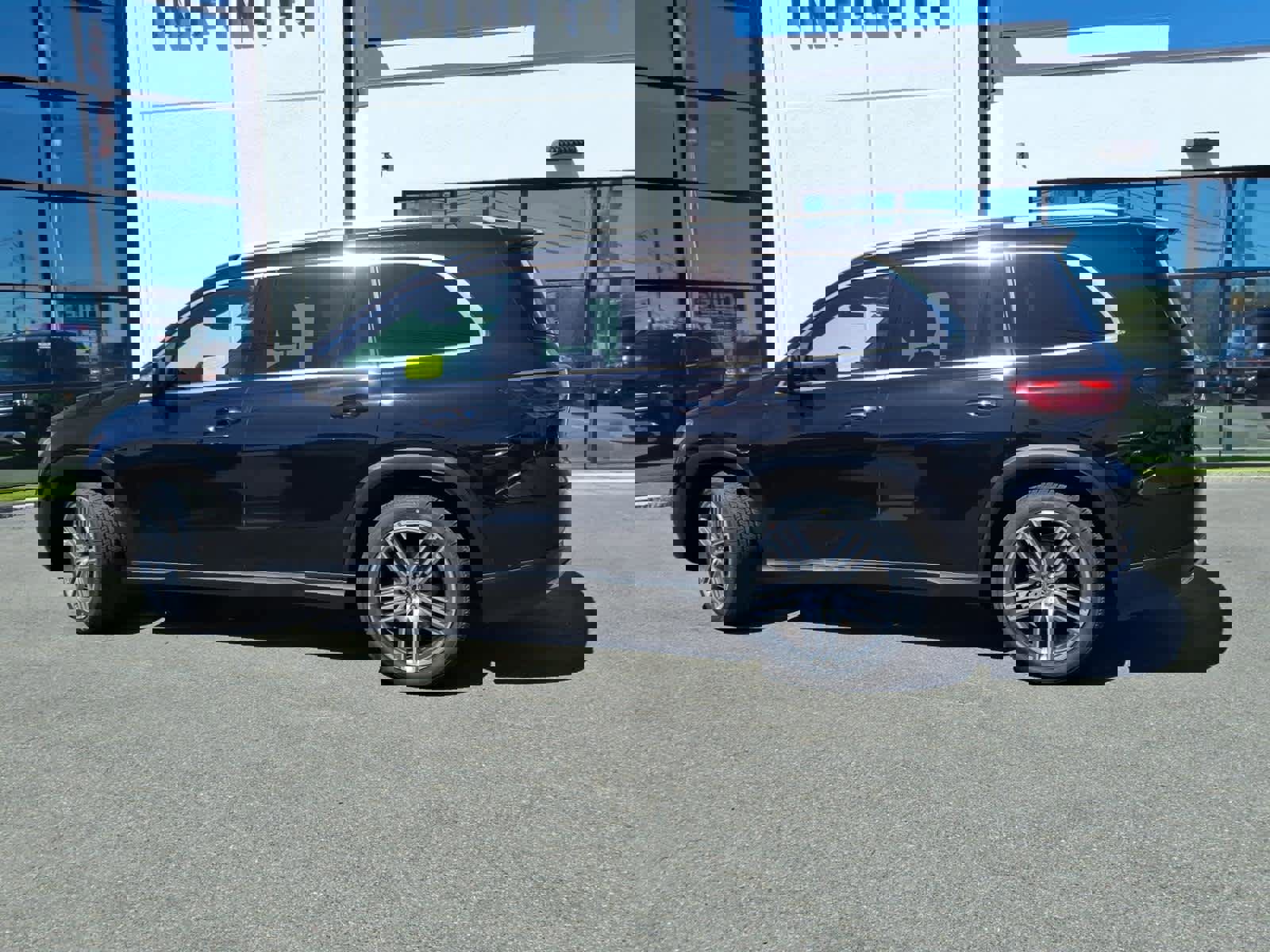 Used 2025 Mercedes-Benz GLS 450 4MATIC image 8