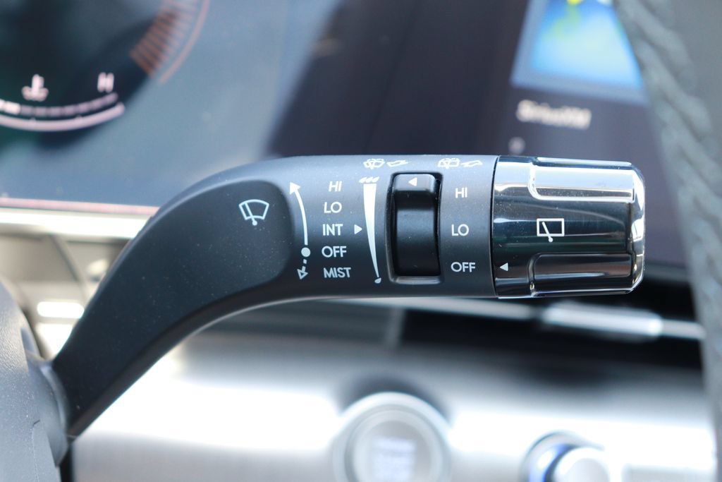 Used 2026 Hyundai Kona SEL Premium FWD image 26
