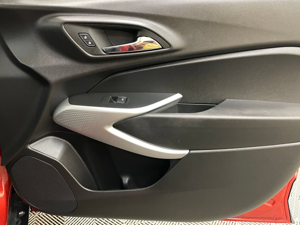 Used 2024 Chevrolet Trax RS w/ Driver Confidence Package FWD image 37