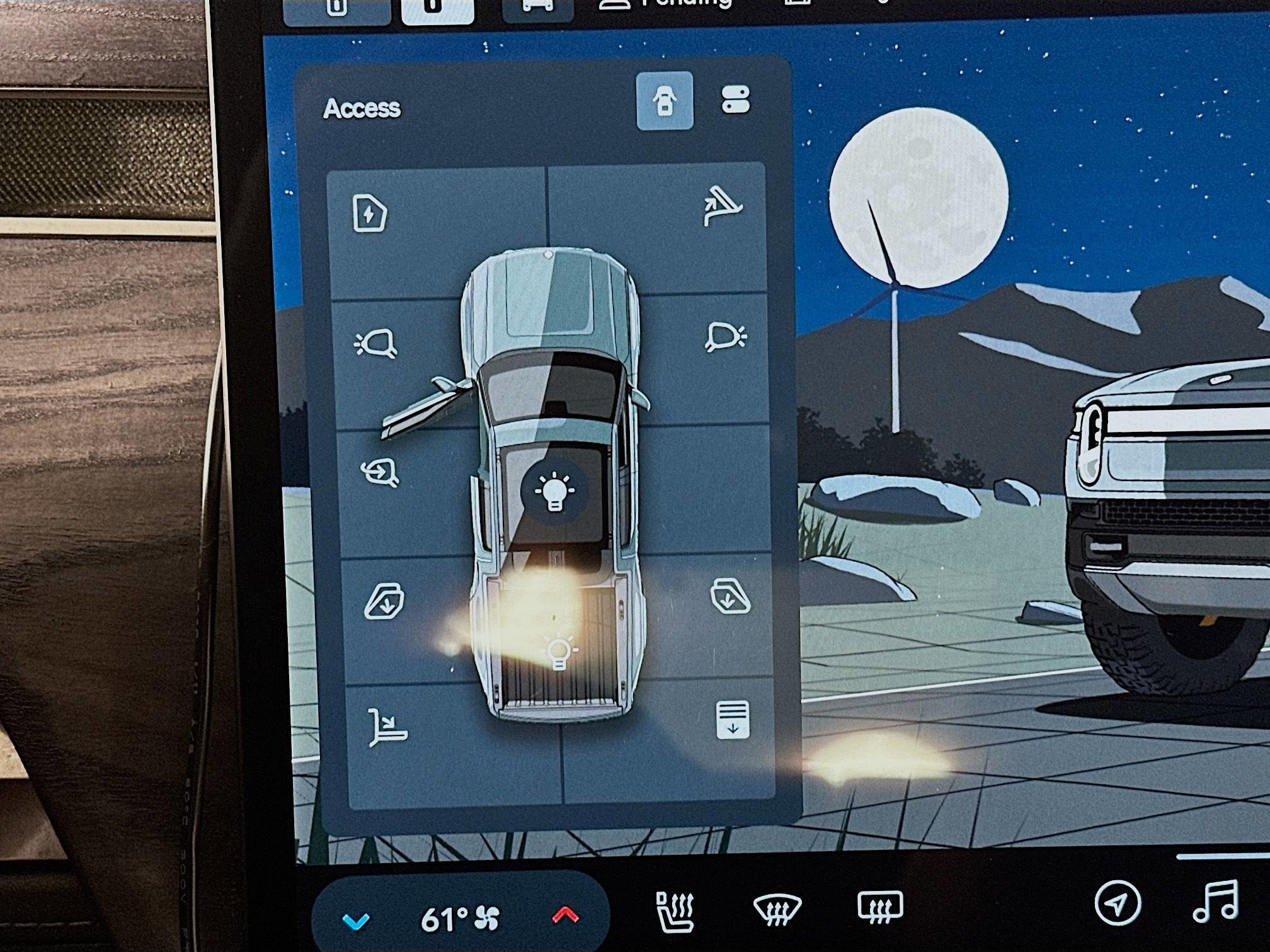 Used 2022 Rivian R1T Adventure image 16