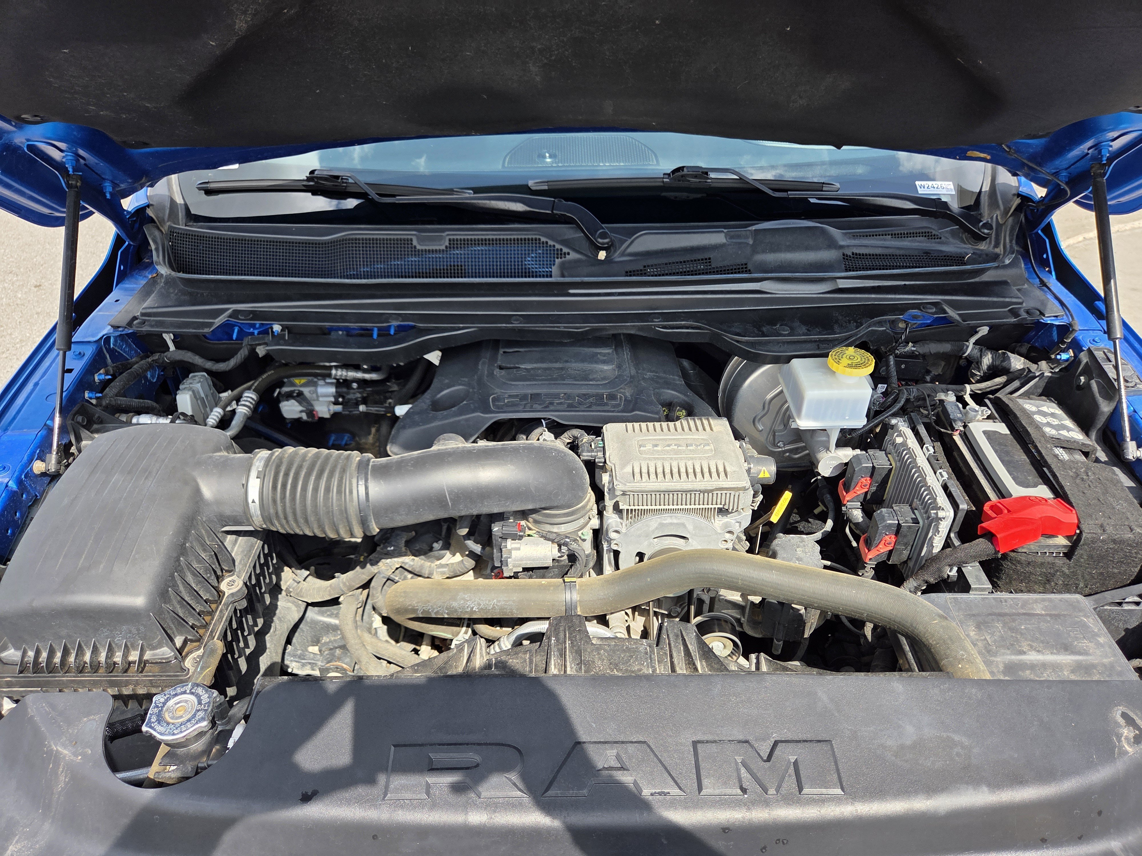 Used 2021 RAM 1500 Laramie w/ Sport Appearance Package AWD/4WD image 9