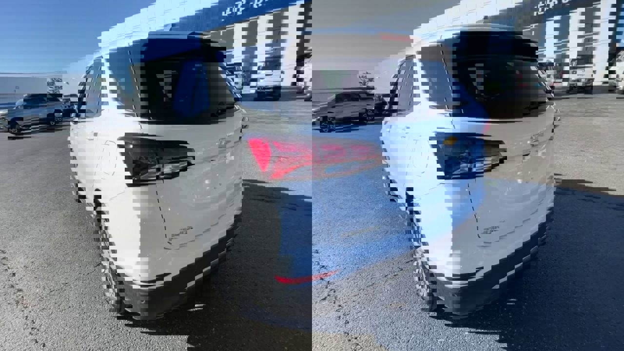 Used 2024 Chevrolet Equinox LT w/ LPO, Floor Liner Package image 2