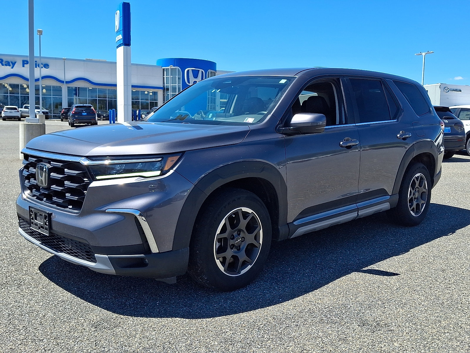 Used 2024 Honda Pilot EX-L image 3