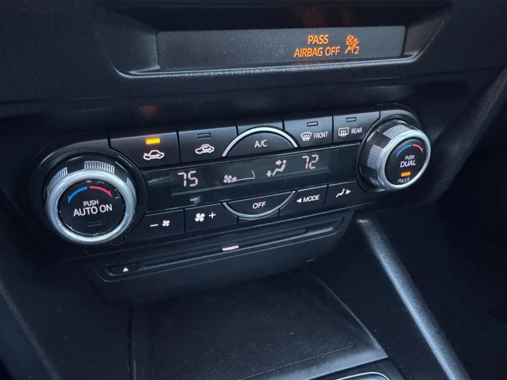 Used 2015 MAZDA MAZDA3 i Touring w/ Technology Package image 14