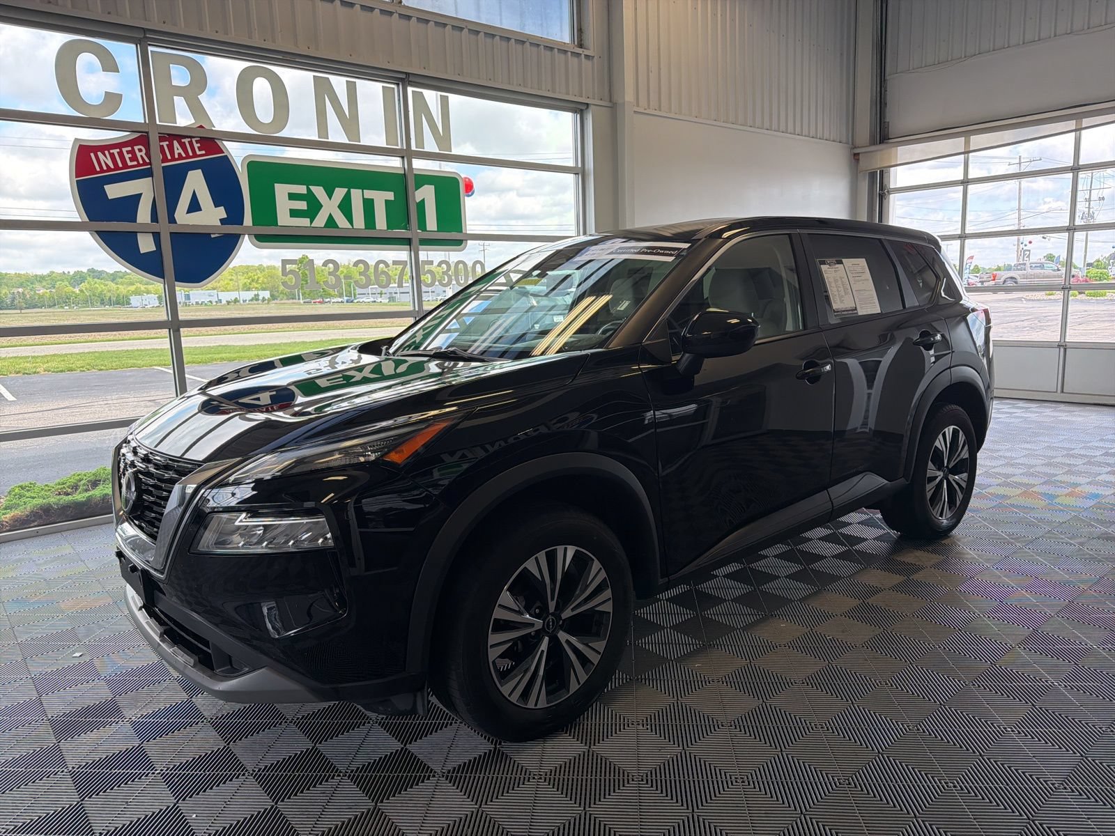 Used 2023 Nissan Rogue SV AWD/4WD image 3
