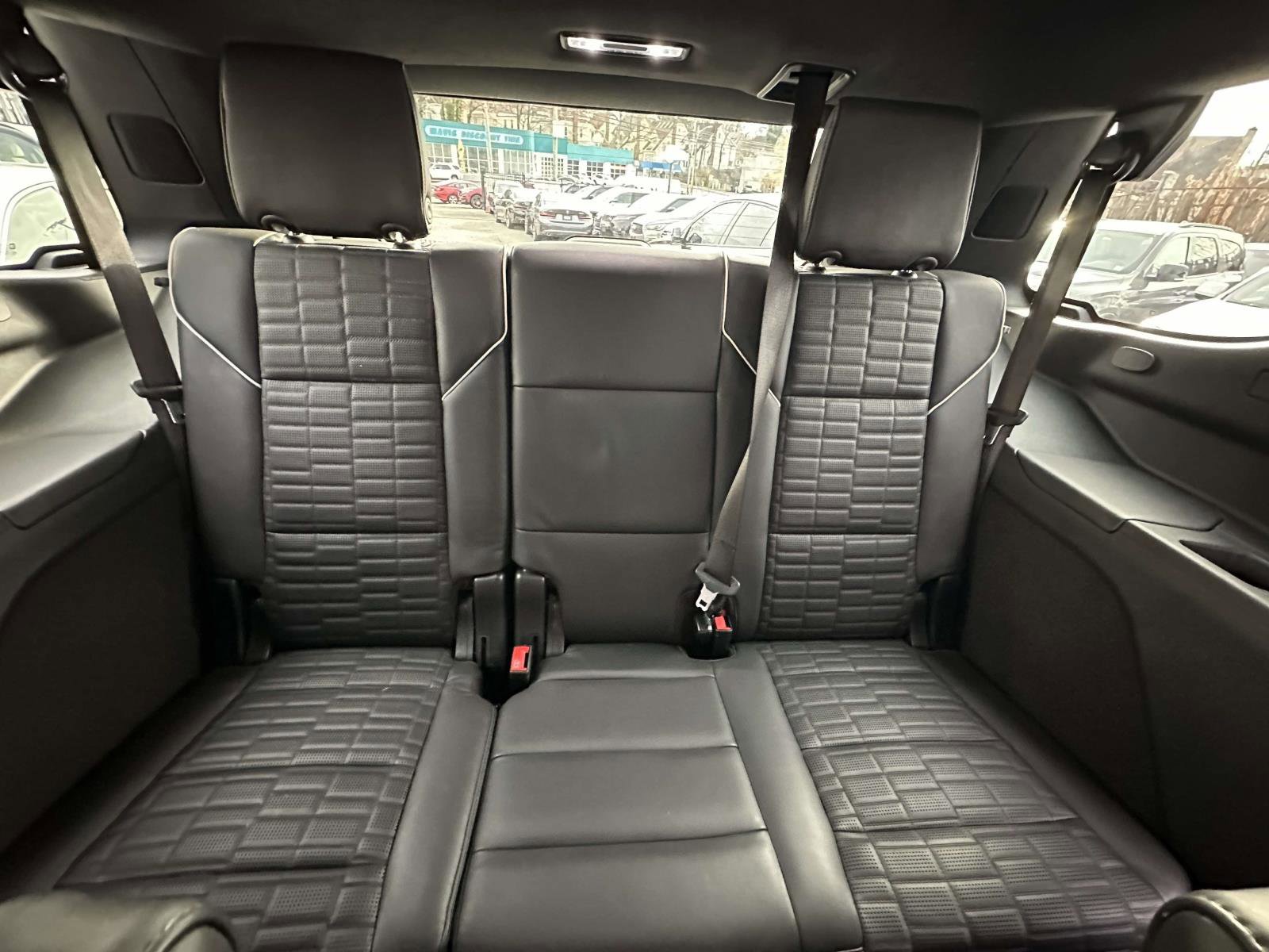 Used 2025 Cadillac Escalade Sport Platinum w/ LPO, ONYX Package image 18