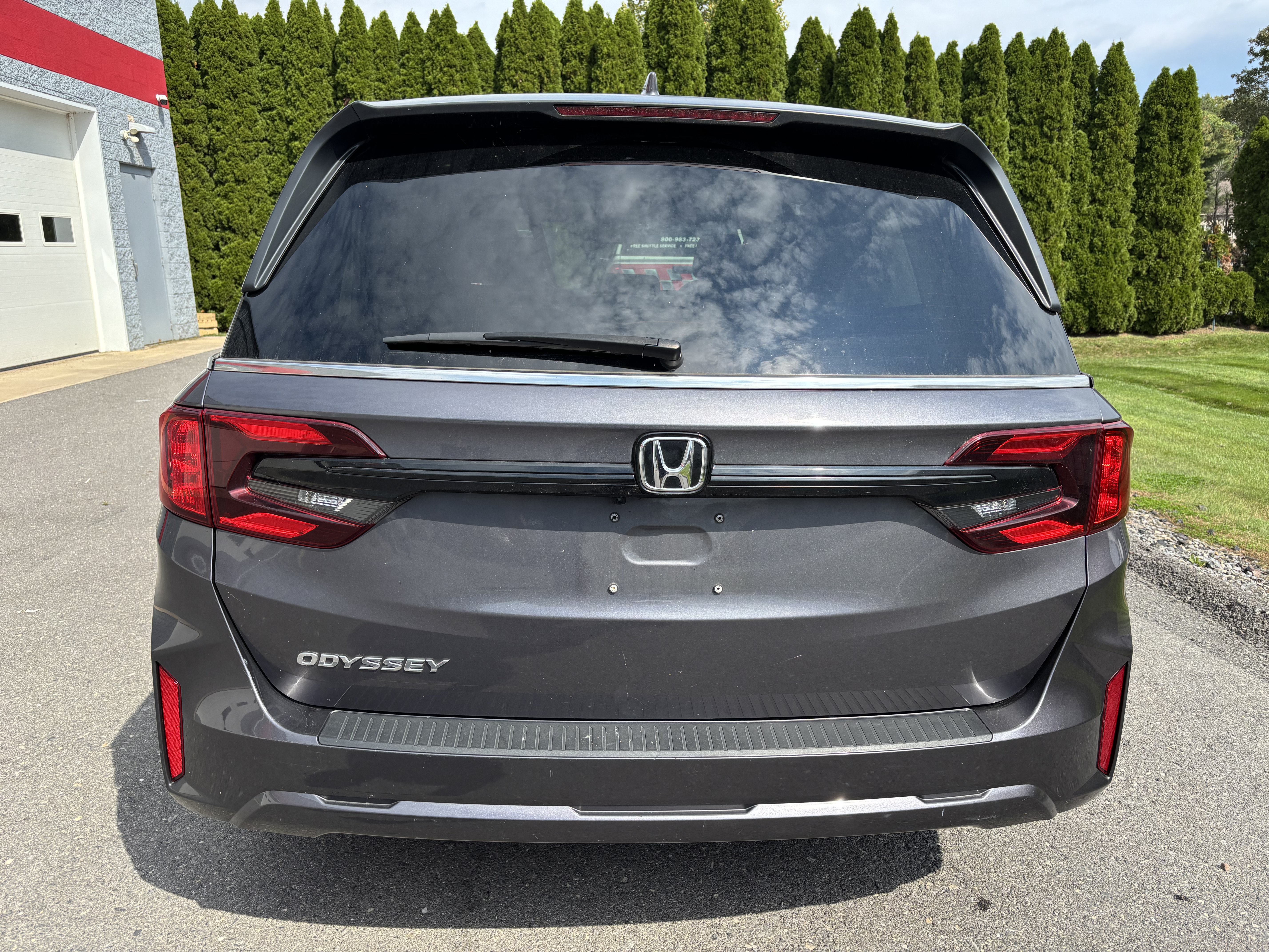 Used 2025 Honda Odyssey EX-L image 4