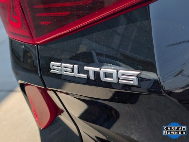 Used 2023 Kia Seltos SX w/ SX Sunroof Package image 33