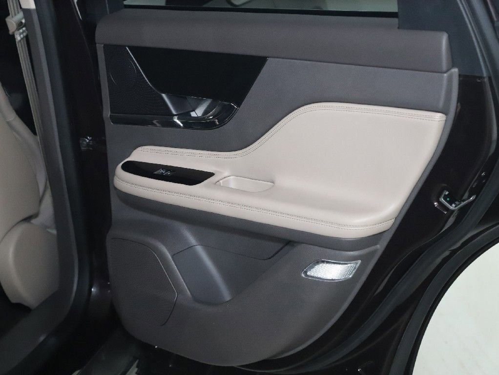 Certified 2023 Lincoln Corsair AWD w/ Equipment Group 101A image 30