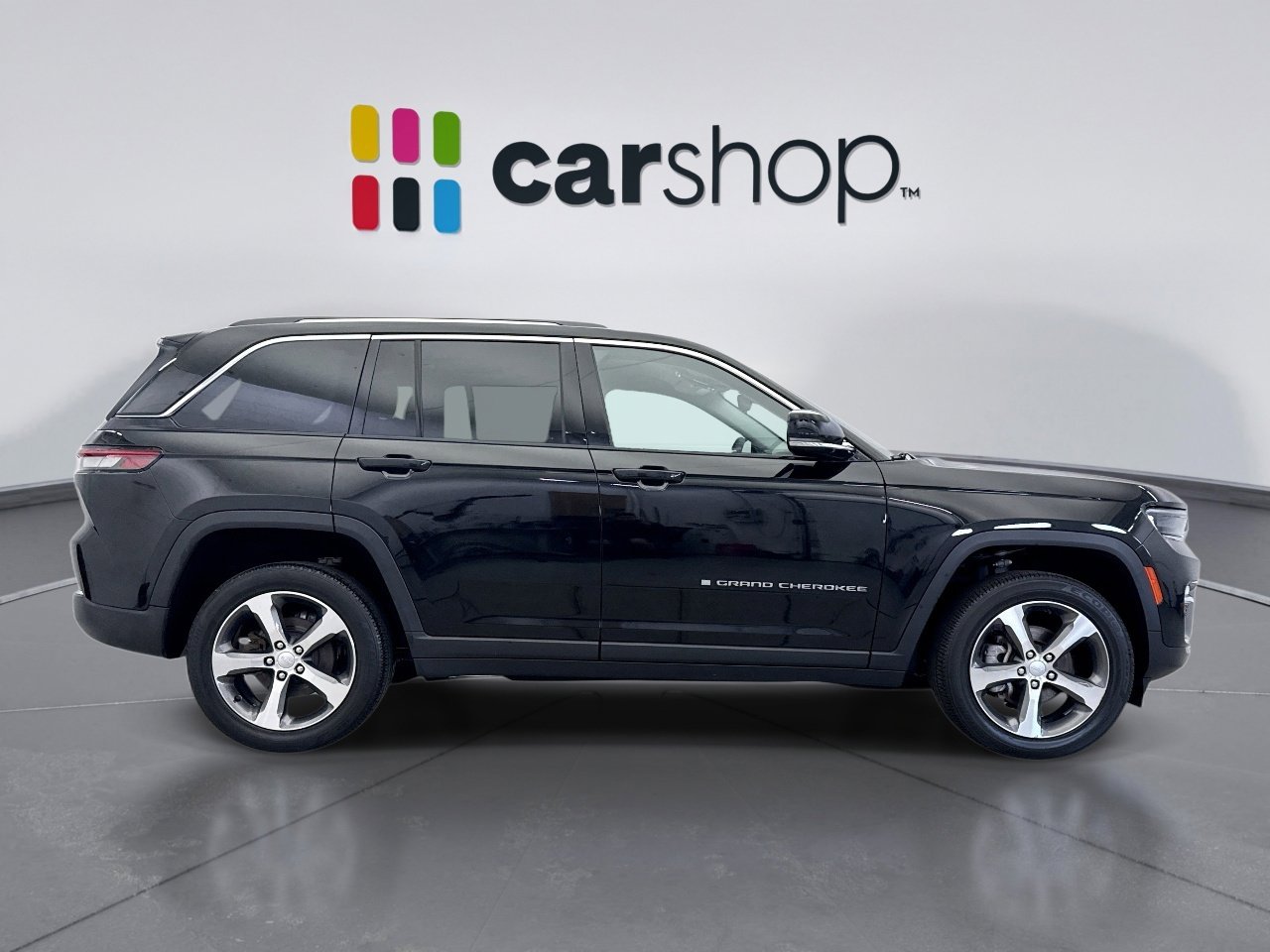 Used 2023 Jeep Grand Cherokee Limited AWD/4WD image 6