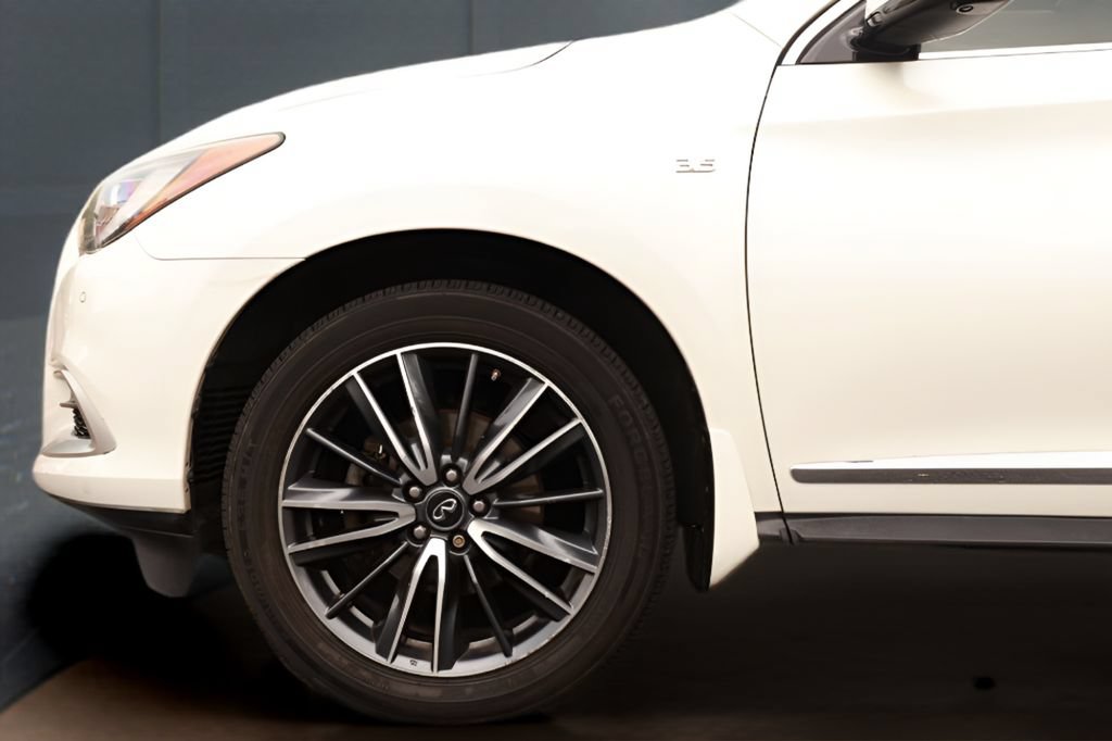 Used 2016 INFINITI QX60 Luxe w/ Deluxe Technology Package AWD/4WD image 6