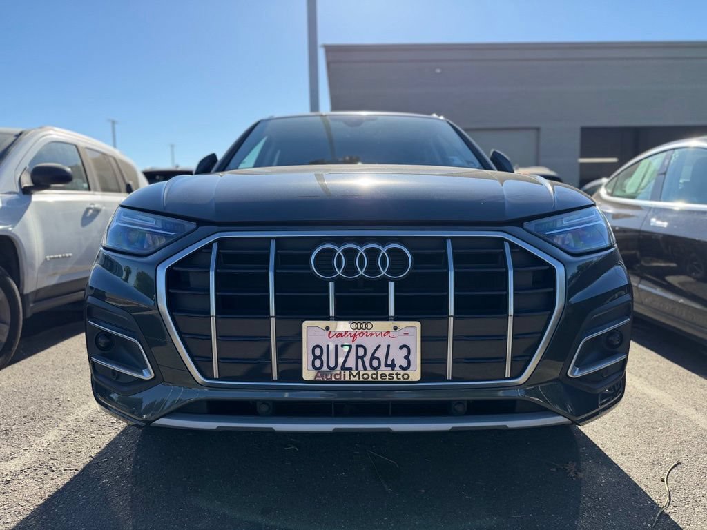 Used 2021 Audi Q5 2.0T Premium w/ Convenience Package AWD/4WD image 3