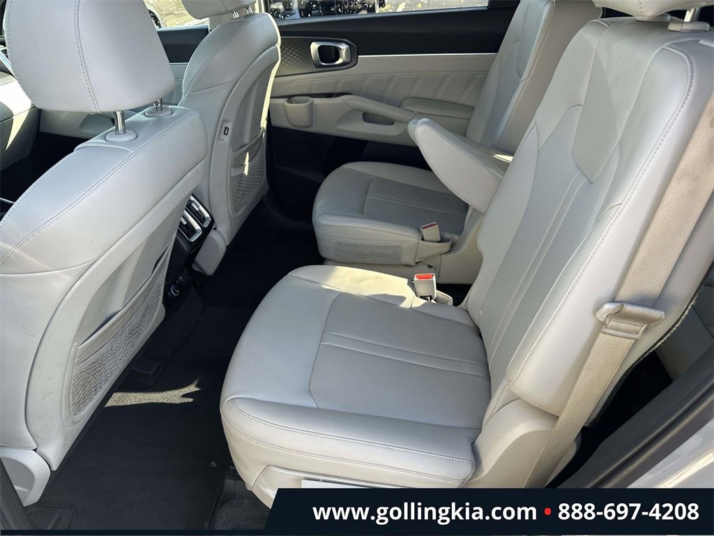 Certified 2023 Kia Sorento SX image 10