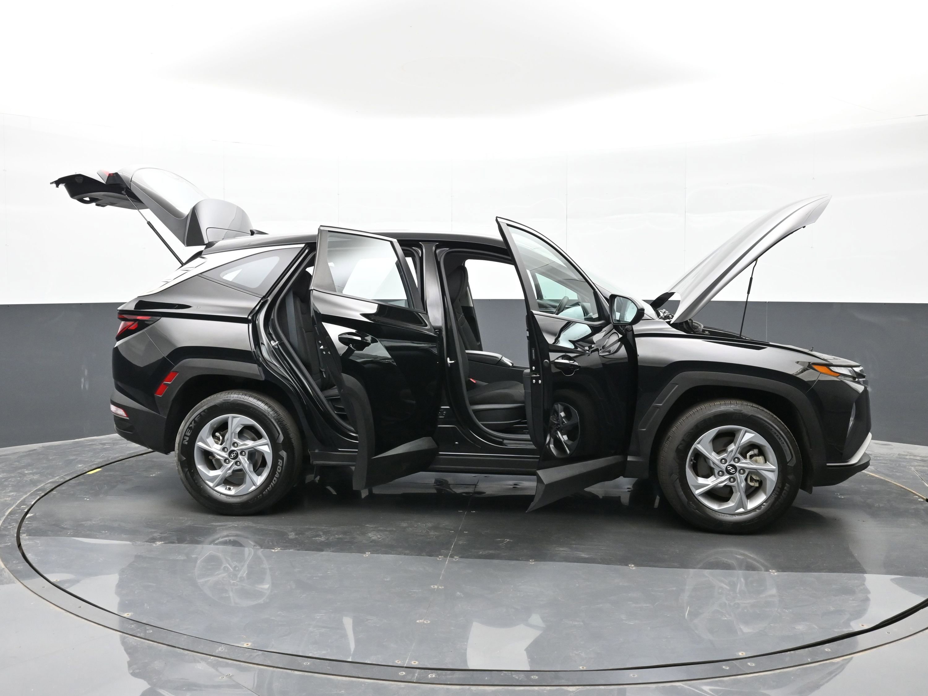 Certified 2023 Hyundai Tucson SE AWD/4WD image 47