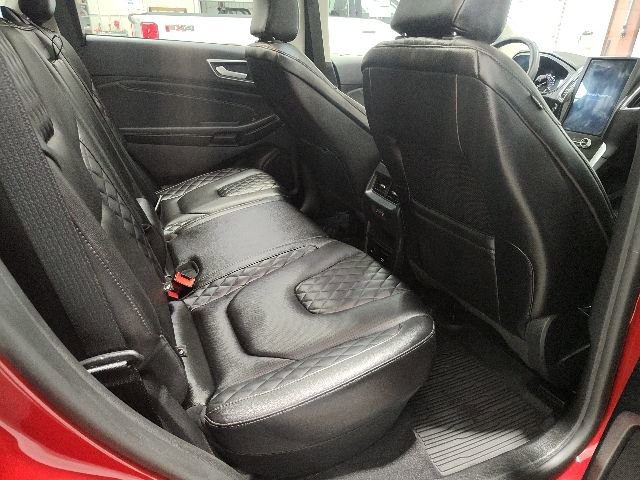 Used 2024 Ford Edge Titanium w/ Equipment Group 301A image 19