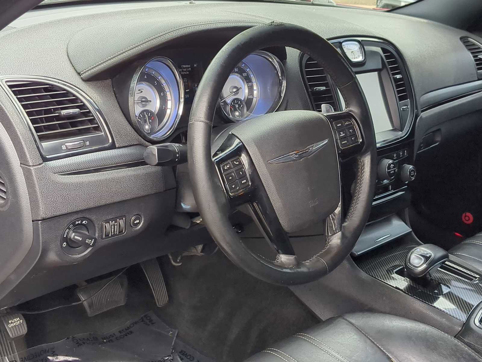 Used 2014 Chrysler 300 S w/ Luxury Group image 10