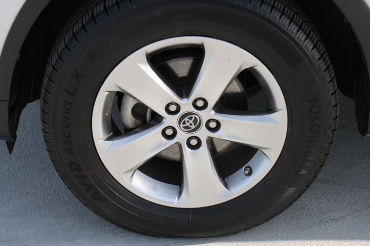 Used 2015 Toyota RAV4 XLE image 9
