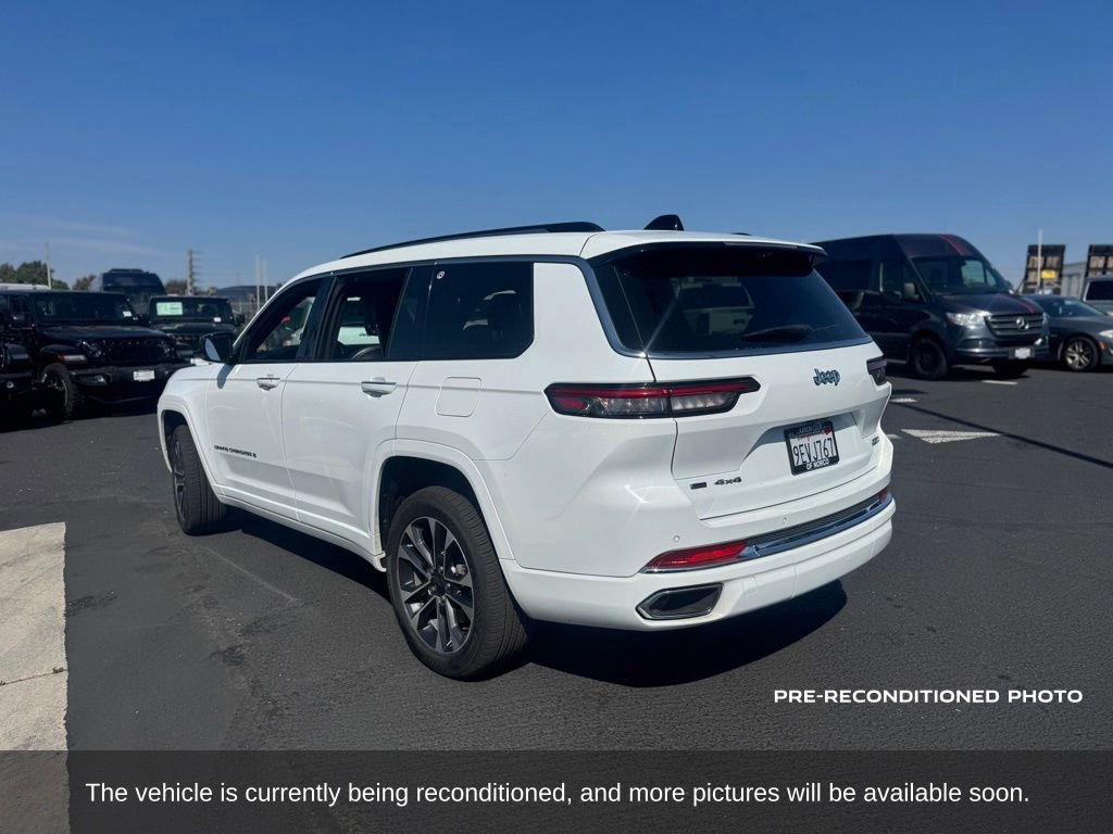 Used 2023 Jeep Grand Cherokee L Overland w/ Luxury Tech Group IV AWD/4WD image 3