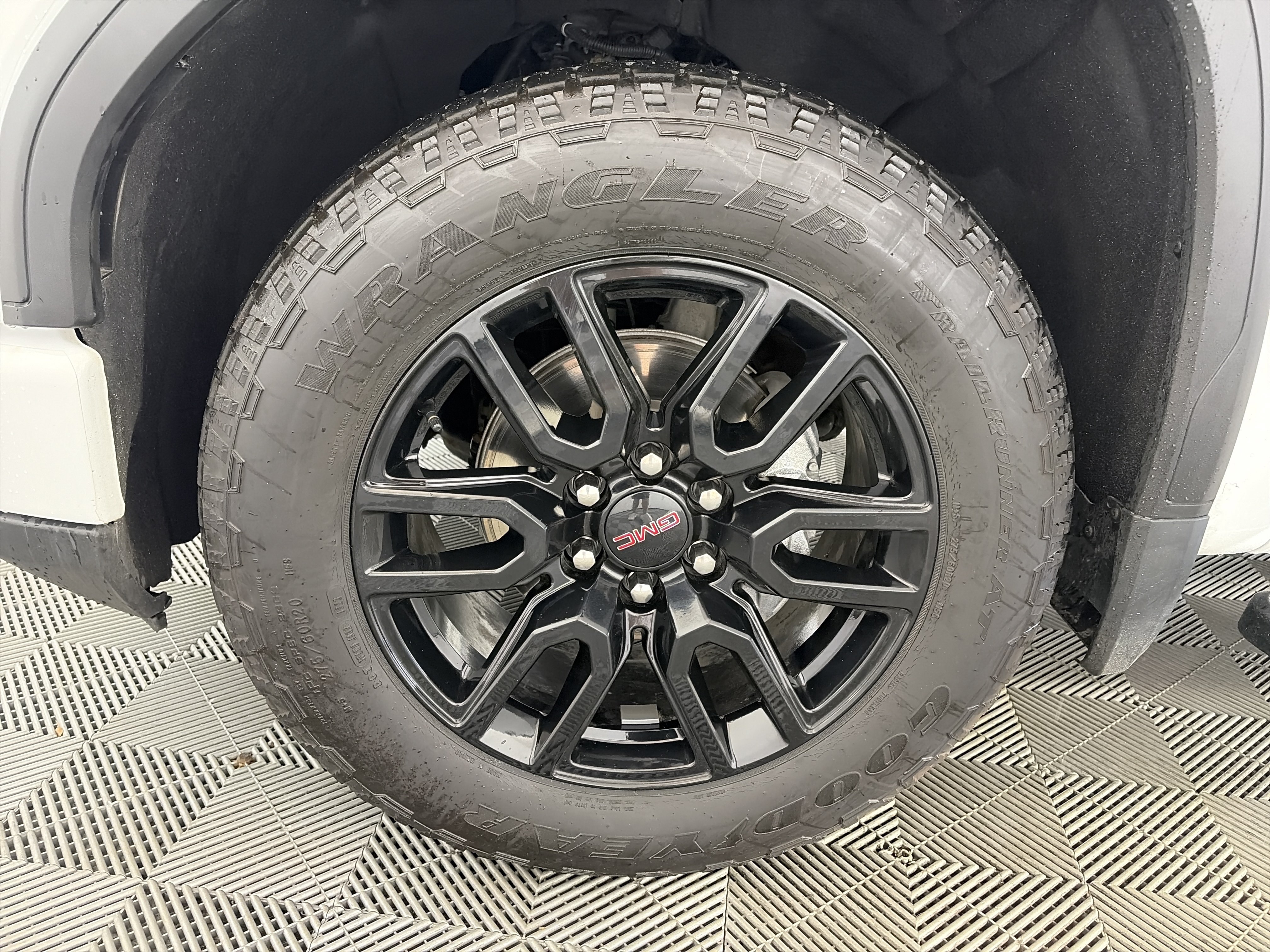 Certified 2024 GMC Sierra 1500 Elevation w/ Preferred Package AWD/4WD image 13