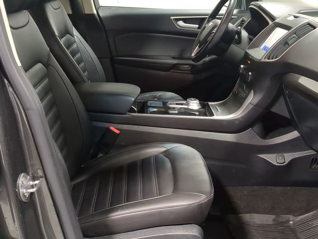 Used 2020 Ford Edge SEL image 34