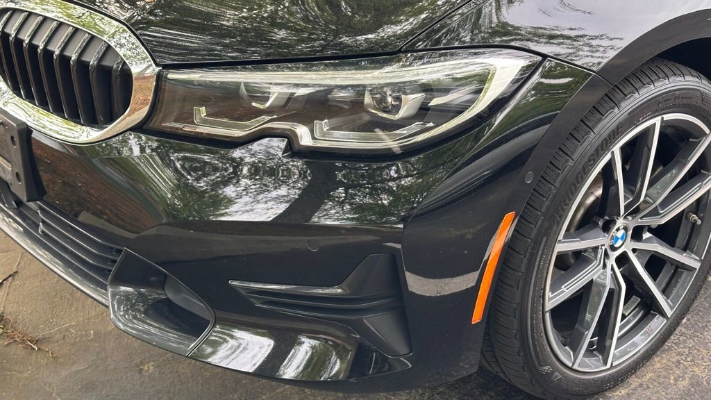 Used 2019 BMW 330i Sedan w/ Premium Package image 11