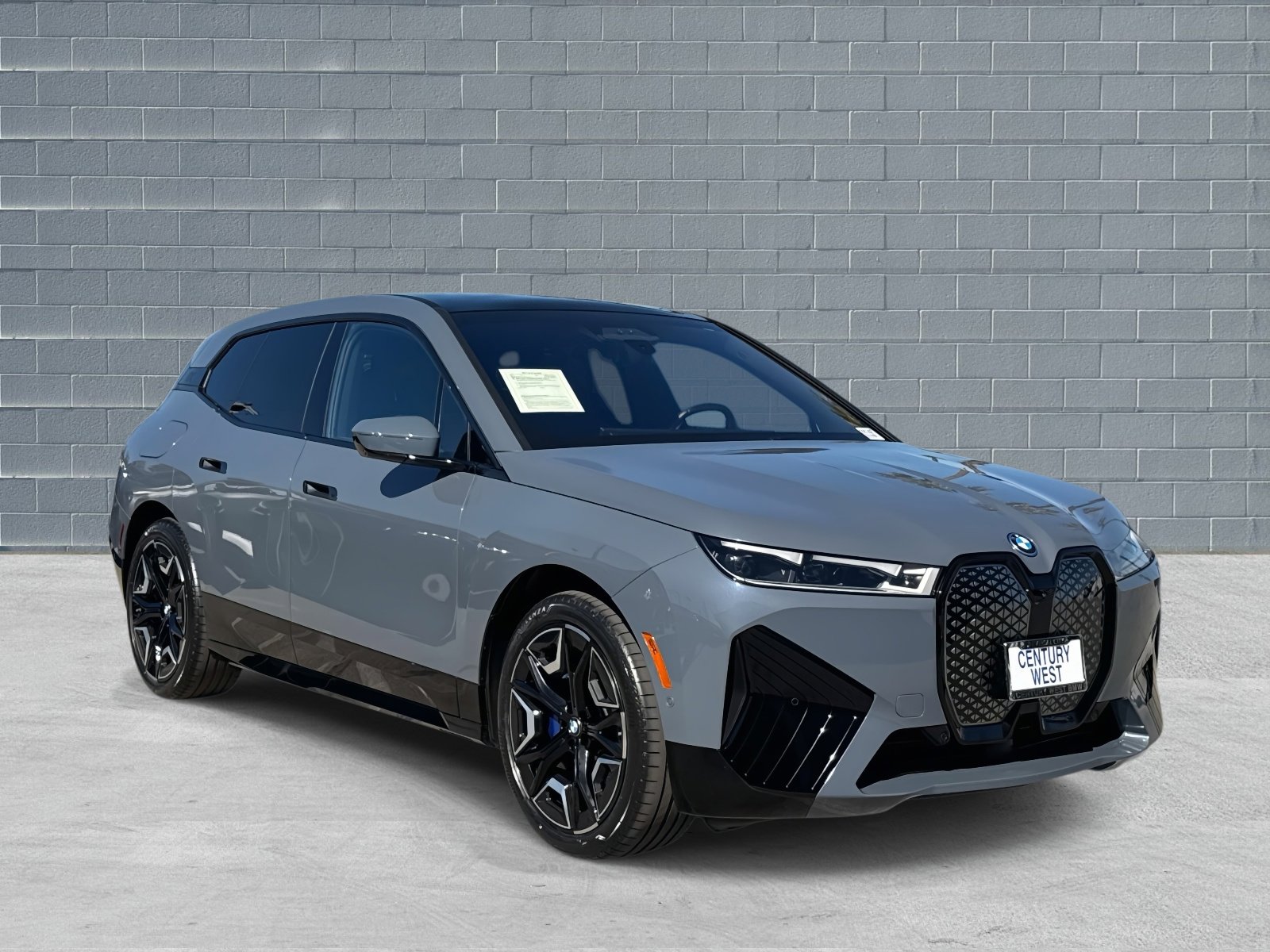 Used 2022 BMW iX xDrive50 w/ Premium Package image 1