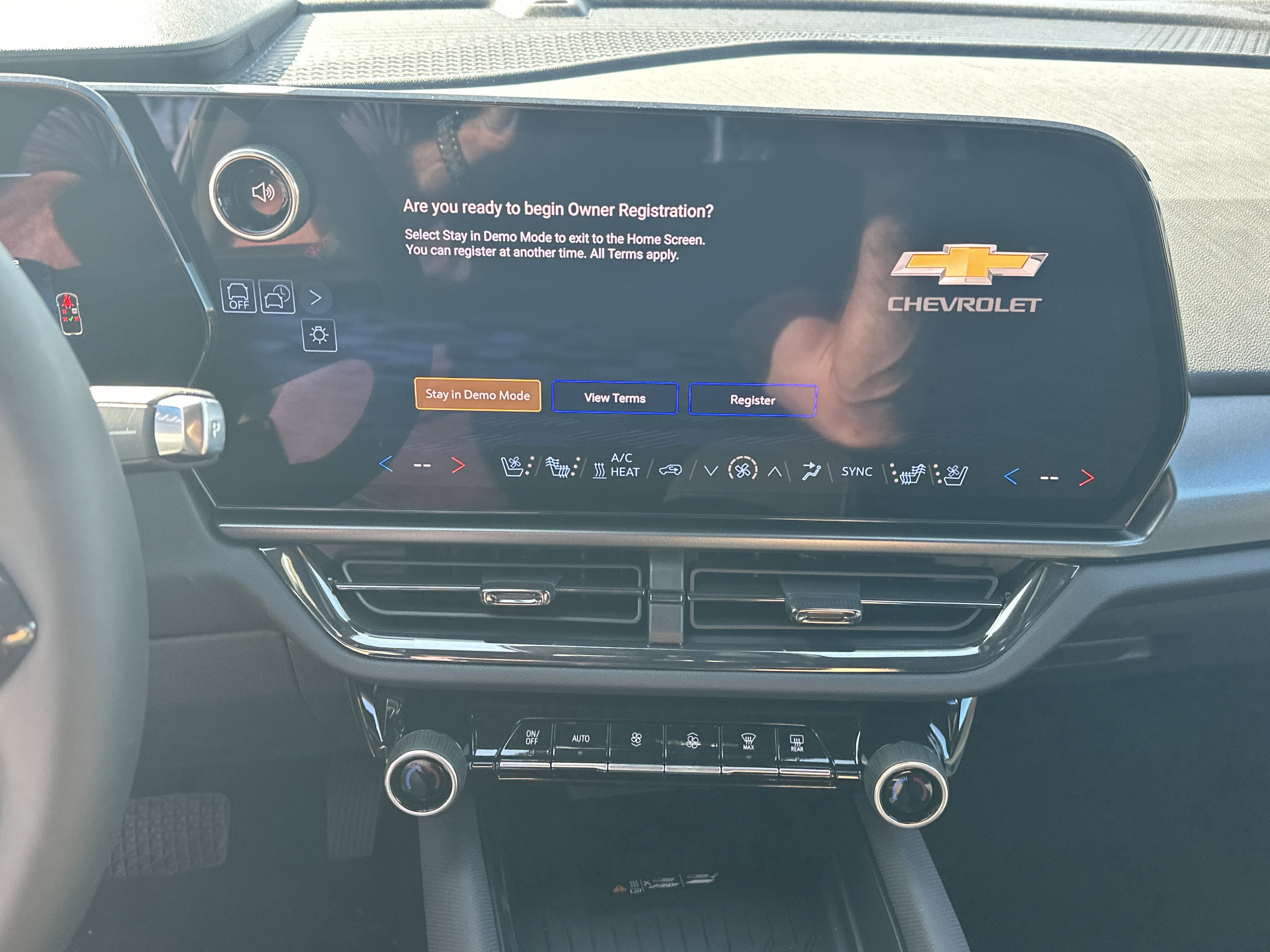 New 2026 Chevrolet Equinox EV RS image 15