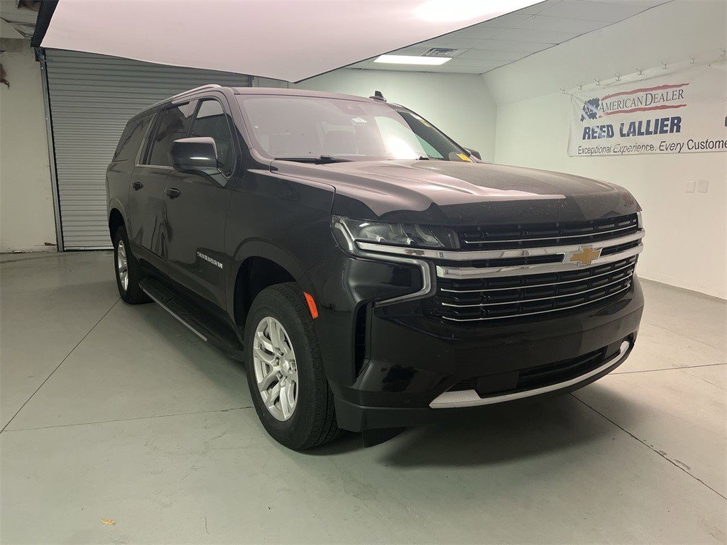Certified 2023 Chevrolet Suburban LT image 1