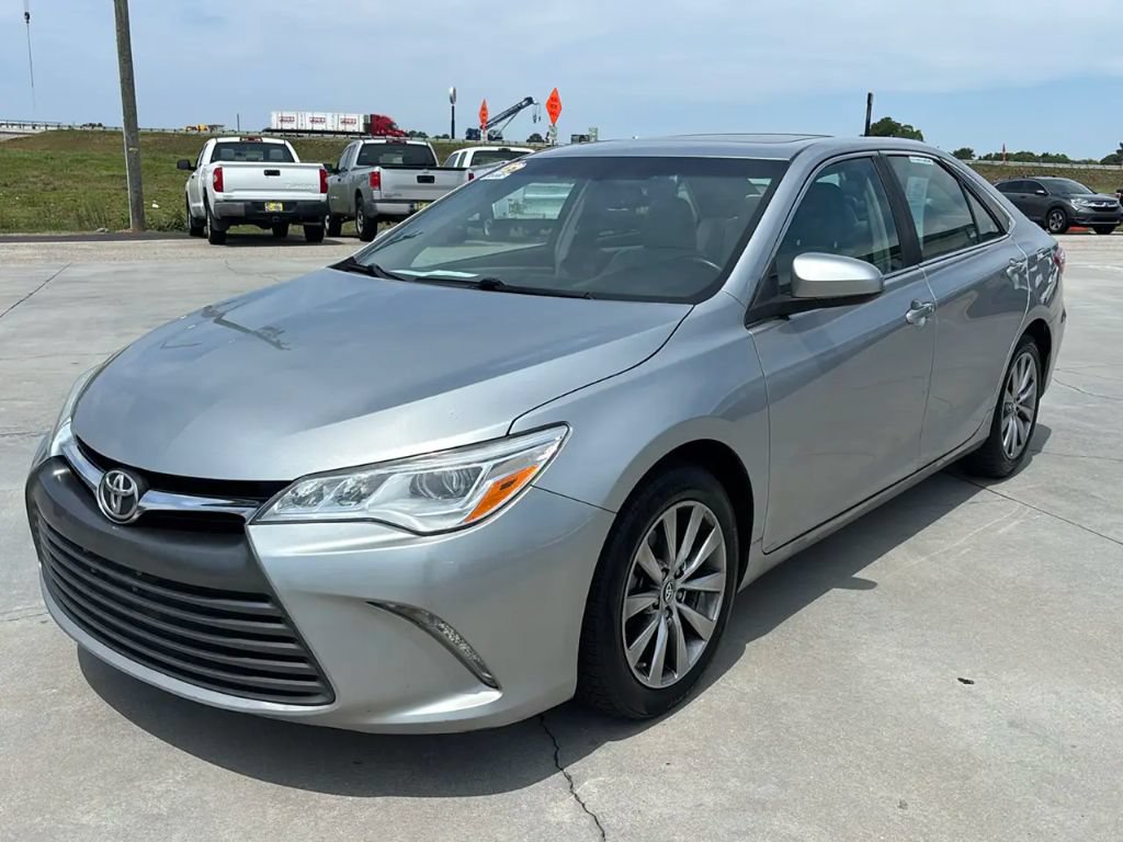 Used 2016 Toyota Camry XLE FWD image 8