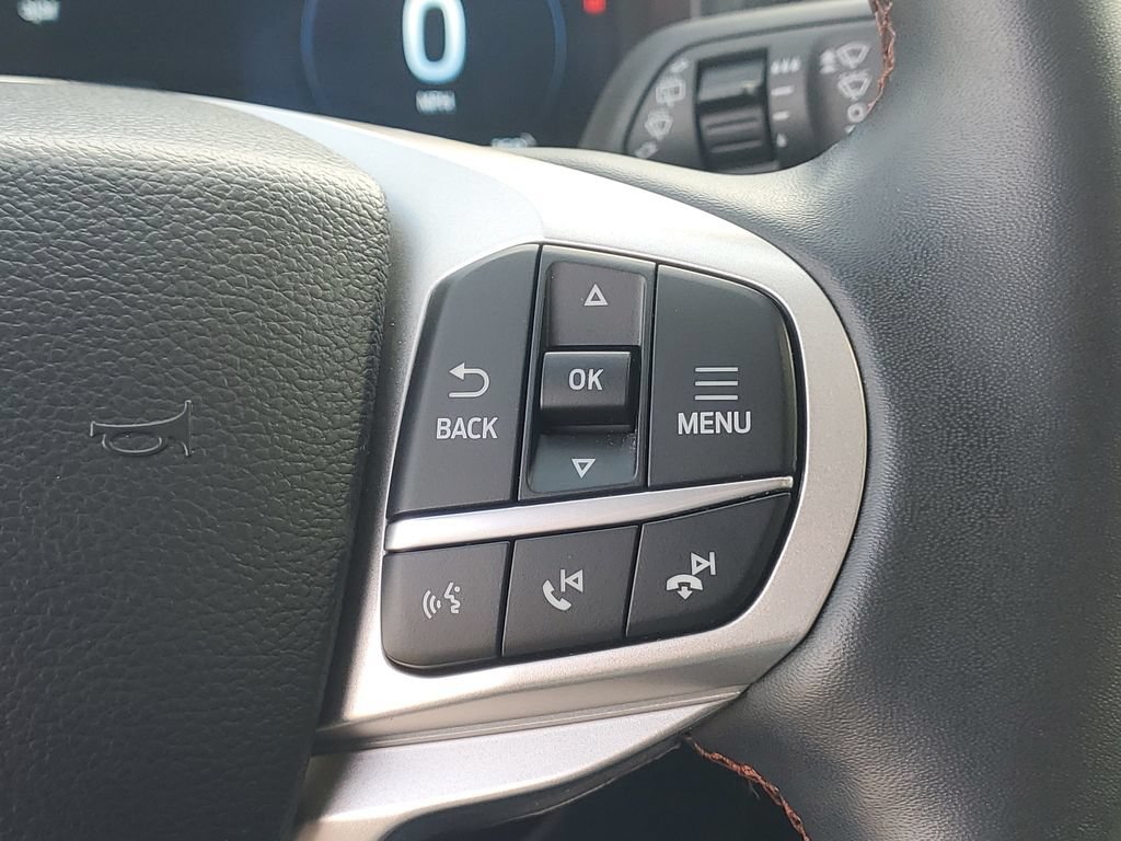 Certified 2025 Ford Explorer Active AWD/4WD image 26