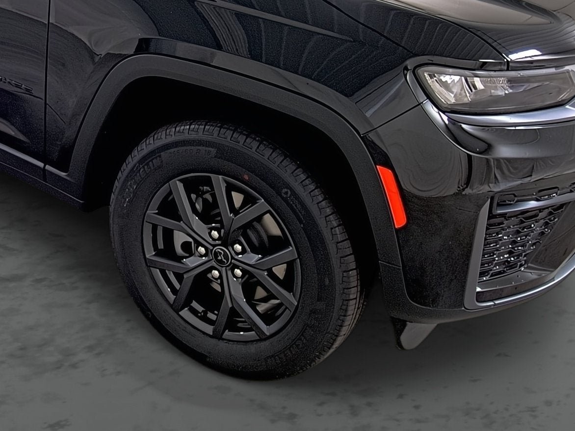 New 2027 Jeep Grand Cherokee Altitude AWD/4WD image 14