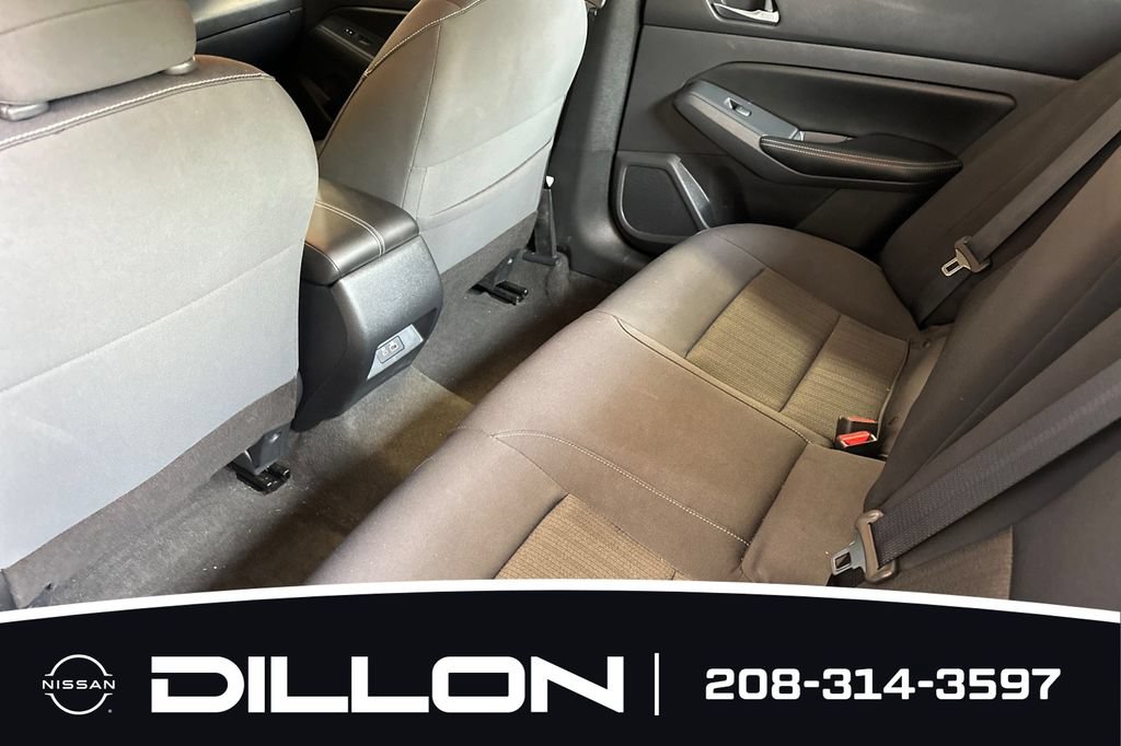 Used 2022 Nissan Altima 2.5 SV AWD/4WD image 12