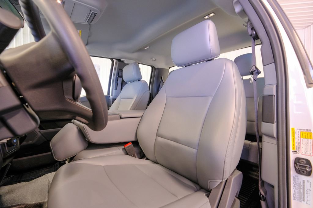 New 2025 Ford F250 XL w/ XL Chrome Package image 28