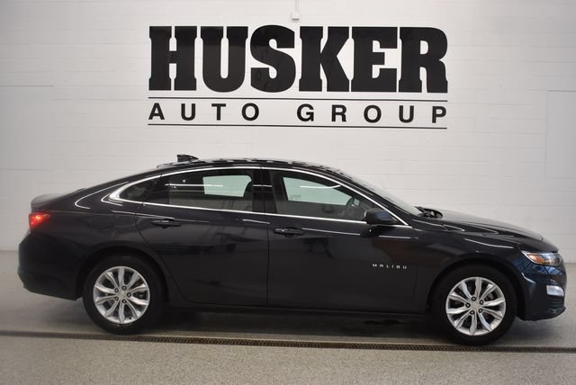 Used 2023 Chevrolet Malibu LT w/ Driver Confidence Package FWD image 2
