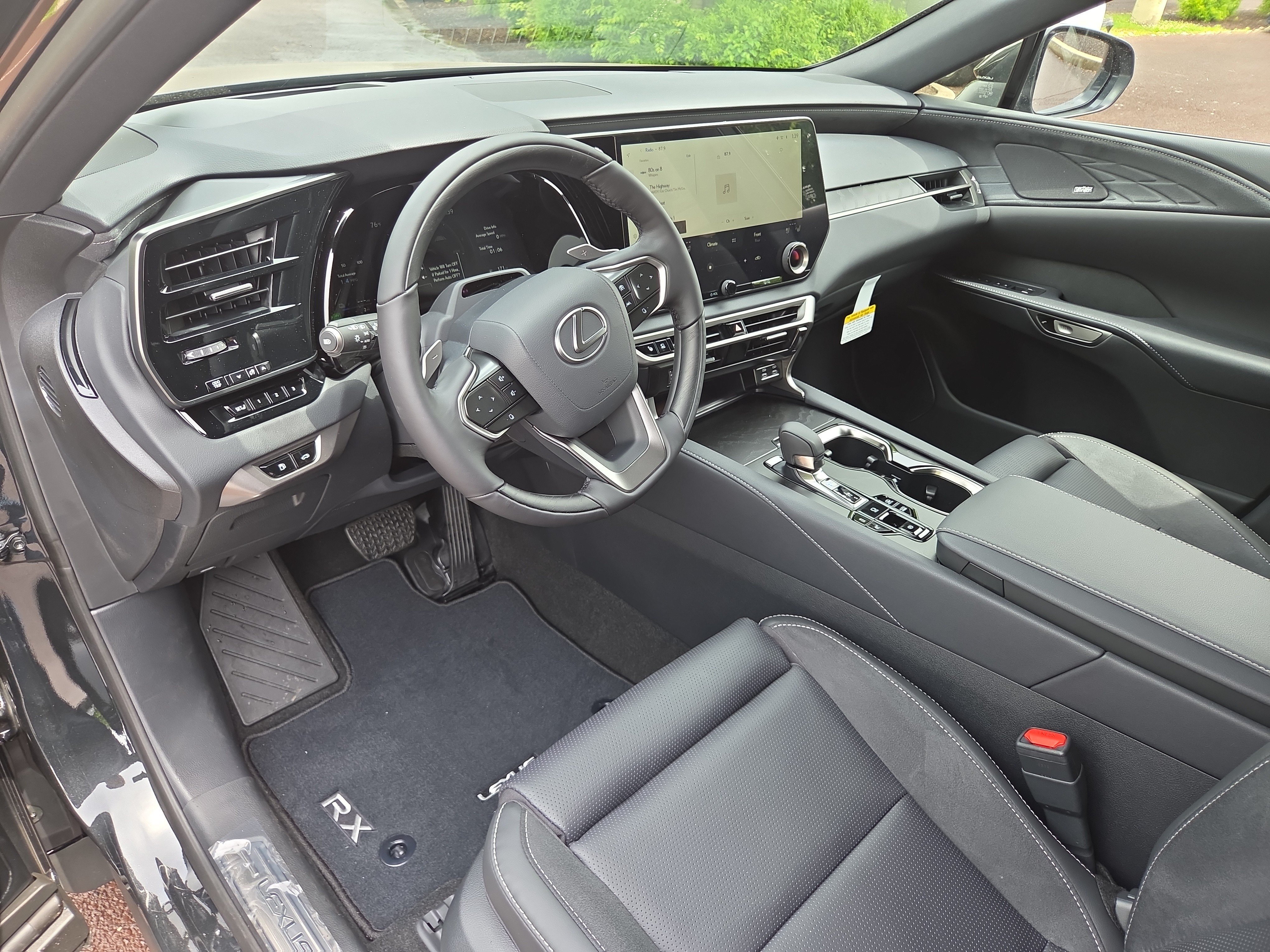 New 2026 Lexus RX 450h AWD image 8