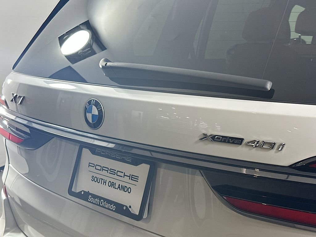 Used 2023 BMW X7 xDrive40i w/ Executive Package image 33