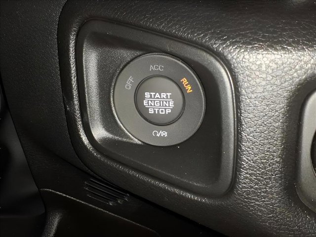 New 2025 Jeep Gladiator Sport image 17