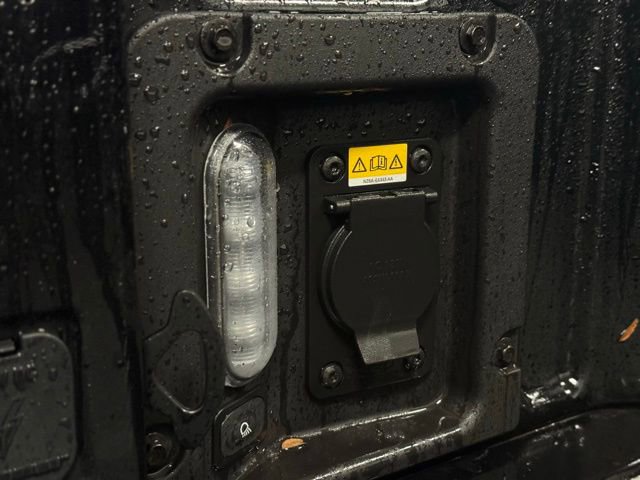 Used 2025 Ford Maverick XLT w/ XLT Luxury Package image 11