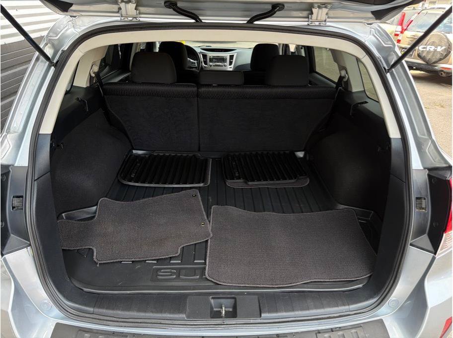Used 2012 Subaru Outback 2.5i Premium AWD/4WD image 22