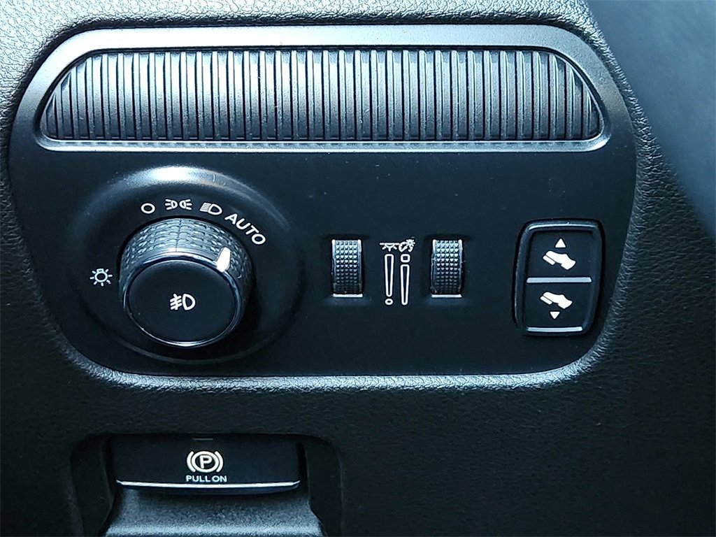 Used 2024 Jeep Wagoneer 4WD image 22