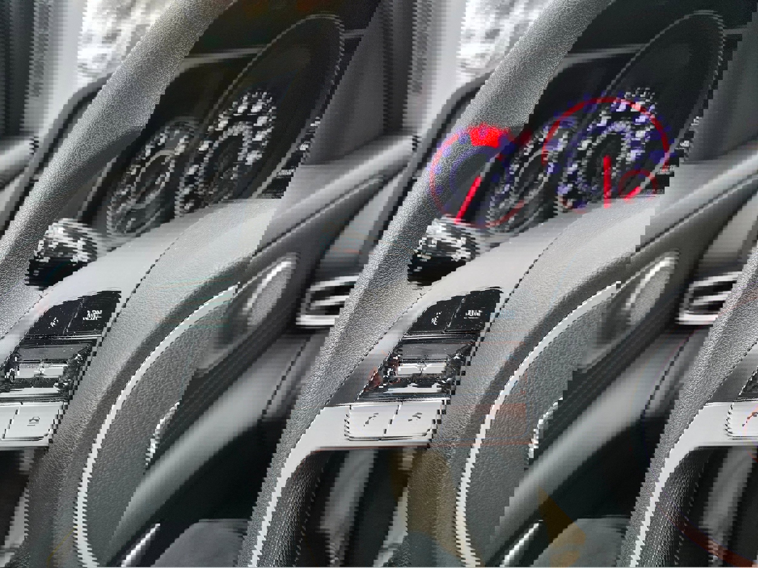 Used 2023 Hyundai Elantra SE image 13